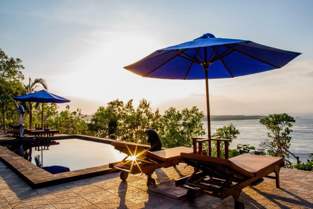 Sundi Ocean Bungalow By Abm Toyapakeh ภายนอก รูปภาพ